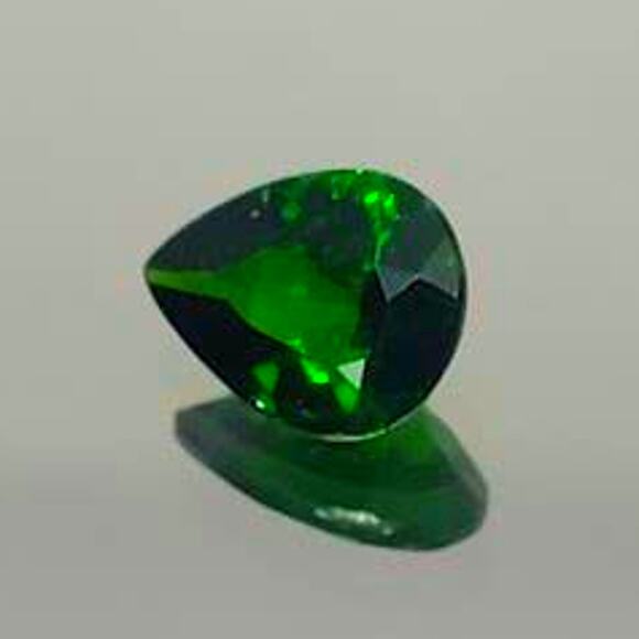 Gorgeous 2.3 Carat Chrome Diopside Gemstone!! - Picture 9 of 12